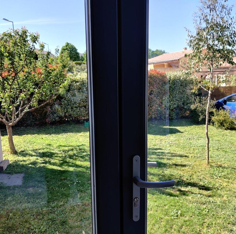 La Cabane De Lili Prune Goudargues Exterior foto